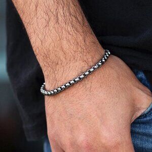 Paparazzi Jewelry Accessories - Metro Marathon - Black Bracelet - Vintage